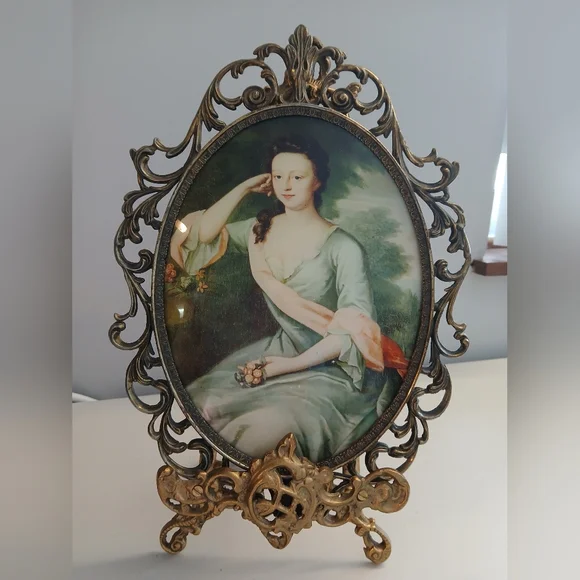 Large Bubble Glass Vintage Victorian Lady Wall Hanging Decor